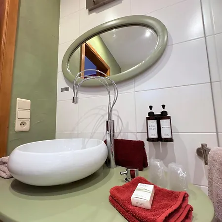 Comme A La Ferme B&B 더뷔