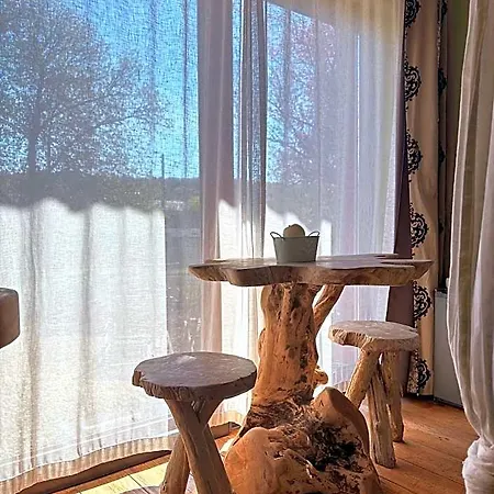 Comme A La Ferme Bed & Breakfast