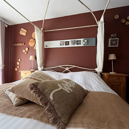 Comme A La Ferme Bed and breakfast 3*